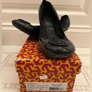 Tory Burch Navy Caroline 2-Naplak/Veg Leather/Elastic ballet flats
